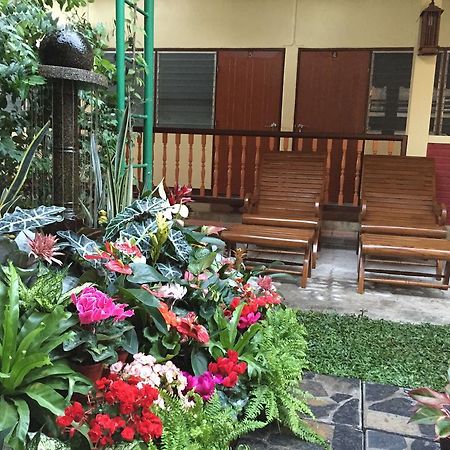 Siriwan Guesthouse Chiang Mai Ngoại thất bức ảnh