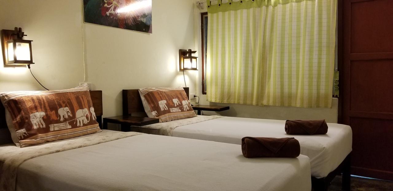 Siriwan Guesthouse Chiang Mai Ngoại thất bức ảnh