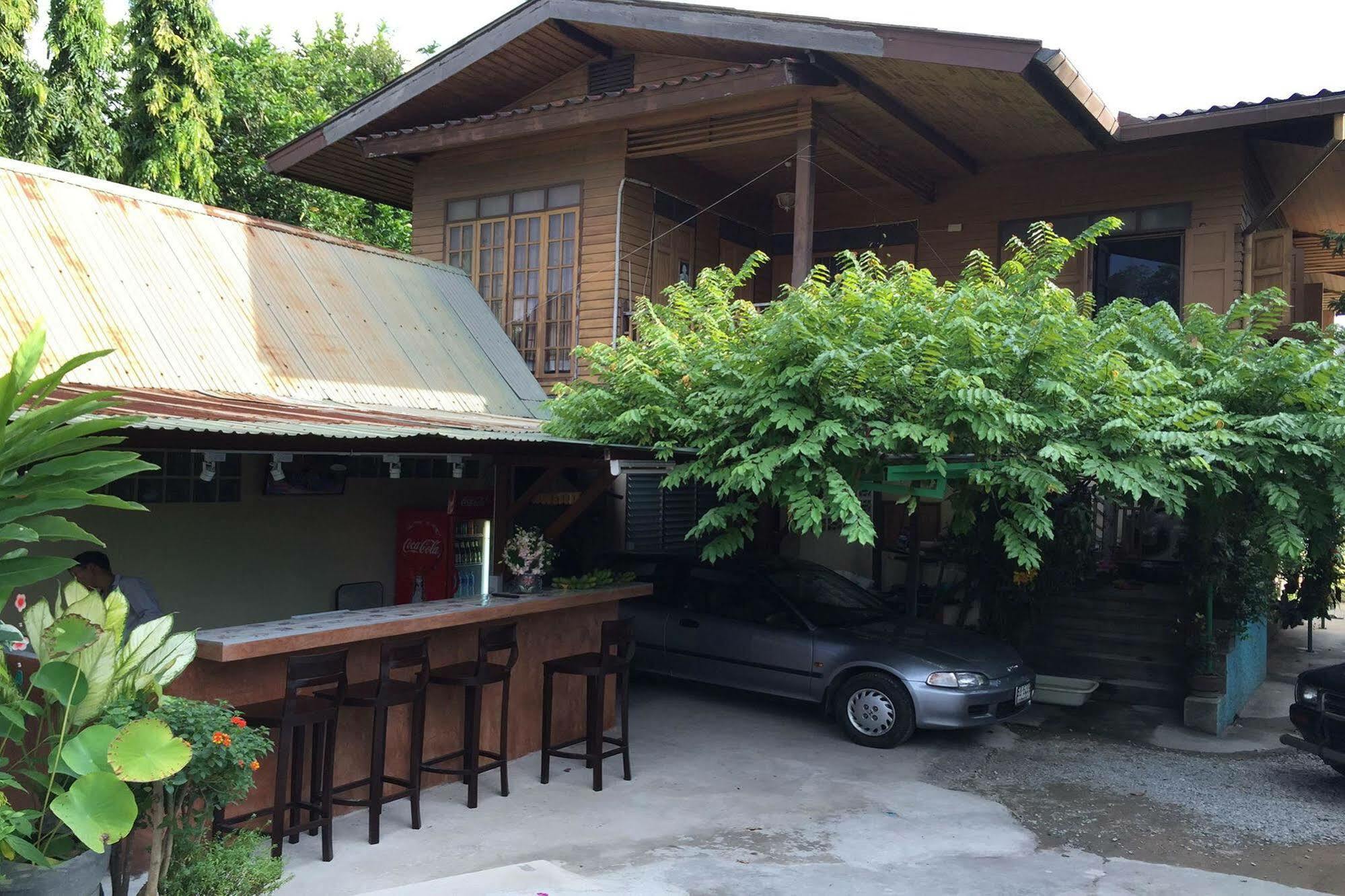 Siriwan Guesthouse Chiang Mai Ngoại thất bức ảnh