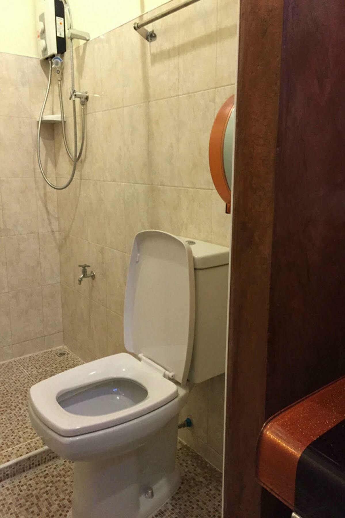 Siriwan Guesthouse Chiang Mai Ngoại thất bức ảnh