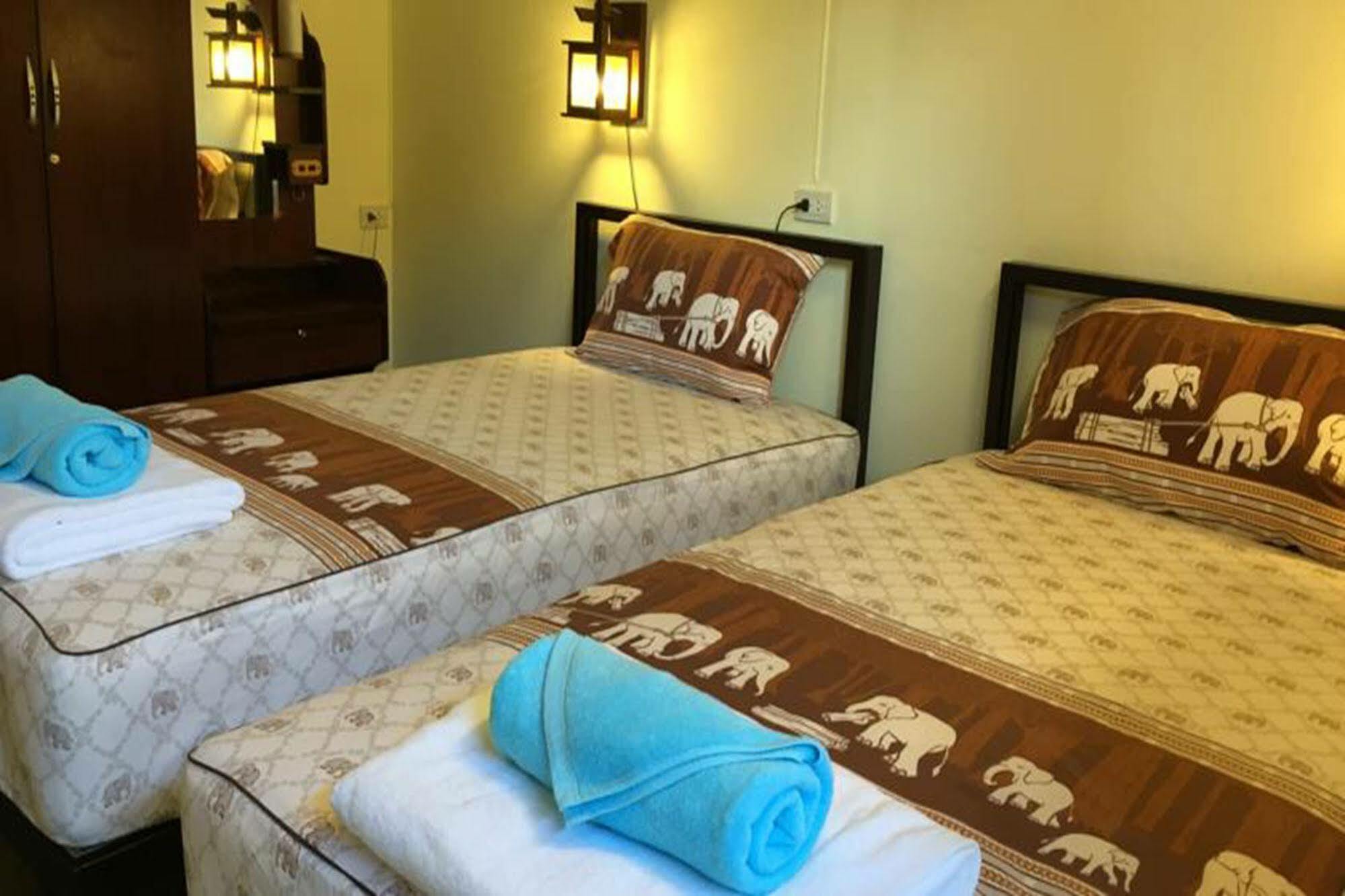 Siriwan Guesthouse Chiang Mai Ngoại thất bức ảnh